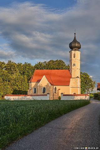 Gemeinde Marktl Landkreis Altötting Leonberg Kirche St. Sebastian (Dirschl Johann) Deutschland AÖ